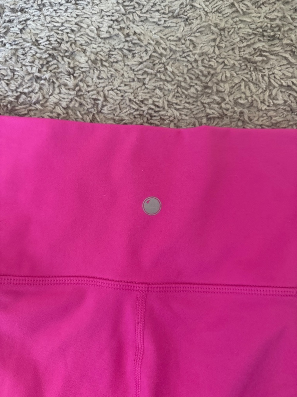 Yogalicious High-Waist Fuchsia Workout Shorts / BB9 - Picture 5 of 5